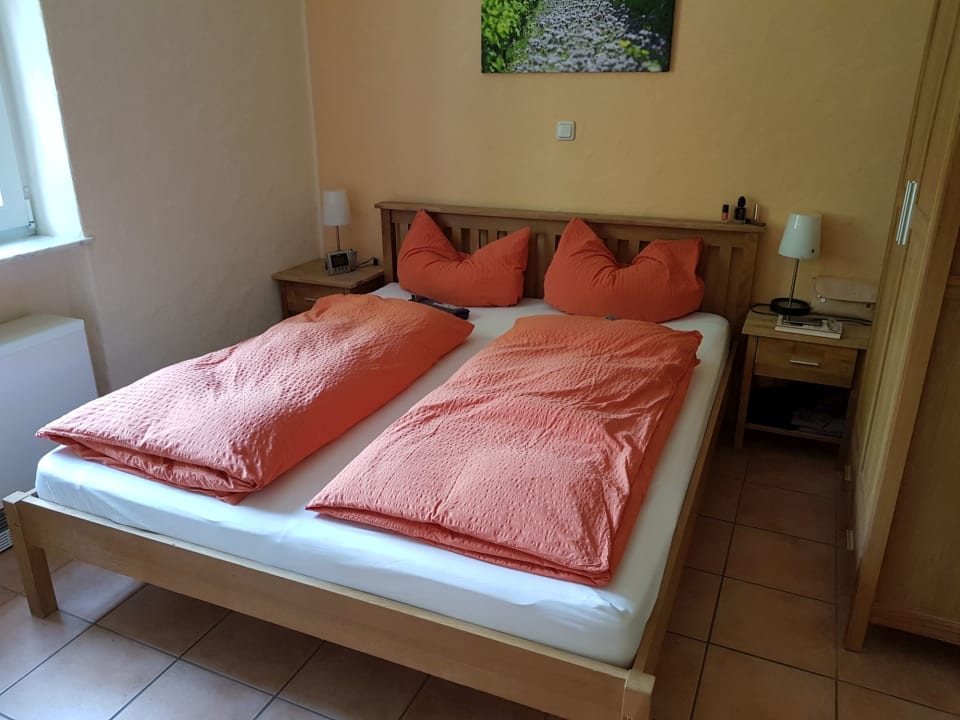 Zimmer Ferienweingut SerwaziWein