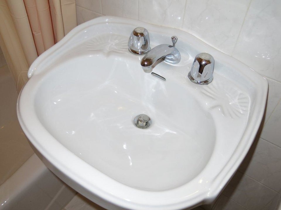 Zimmer 511 (Bad) - Dezember 2013 St. James Hotel