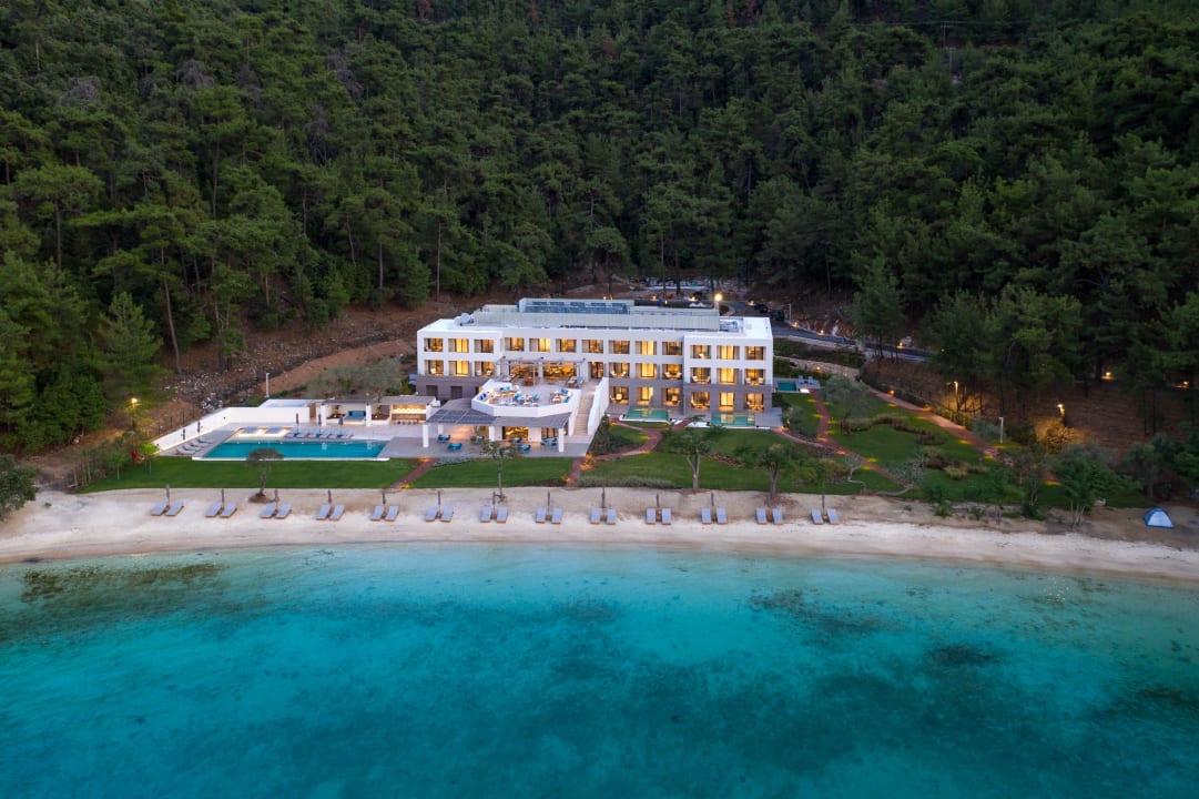 Strand Vathi Cove Luxury Resort & Spa