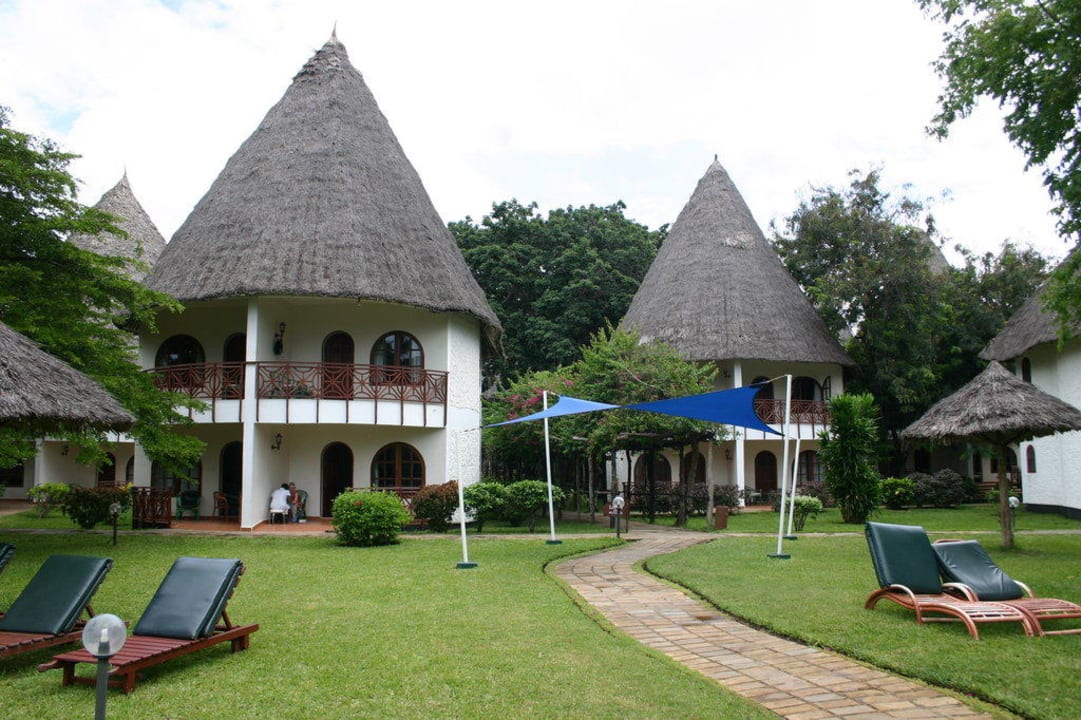 Bungalows Neptune Paradise Beach Resort & Spa