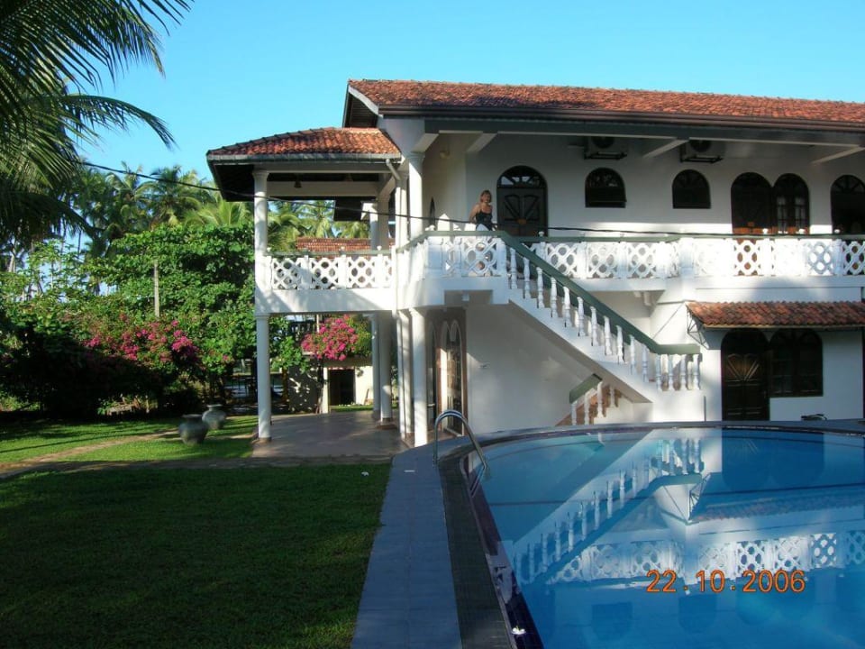 Morgens am Pool Wunderbar Beach Club Hotel