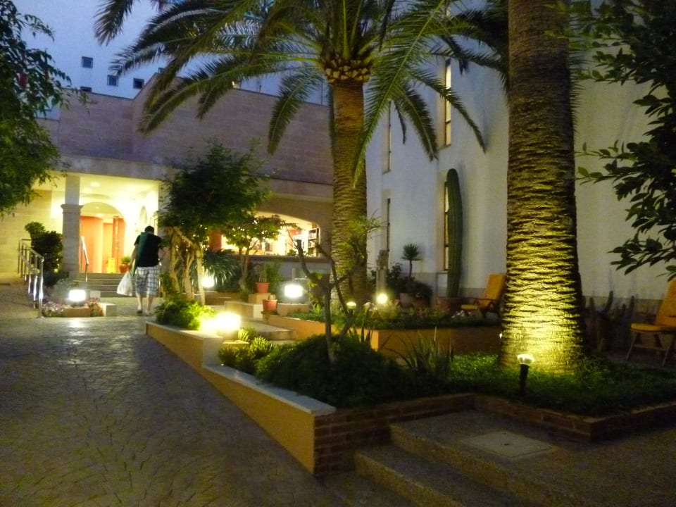 Innenhof Universal Hotel Cabo Blanco - Adults Only