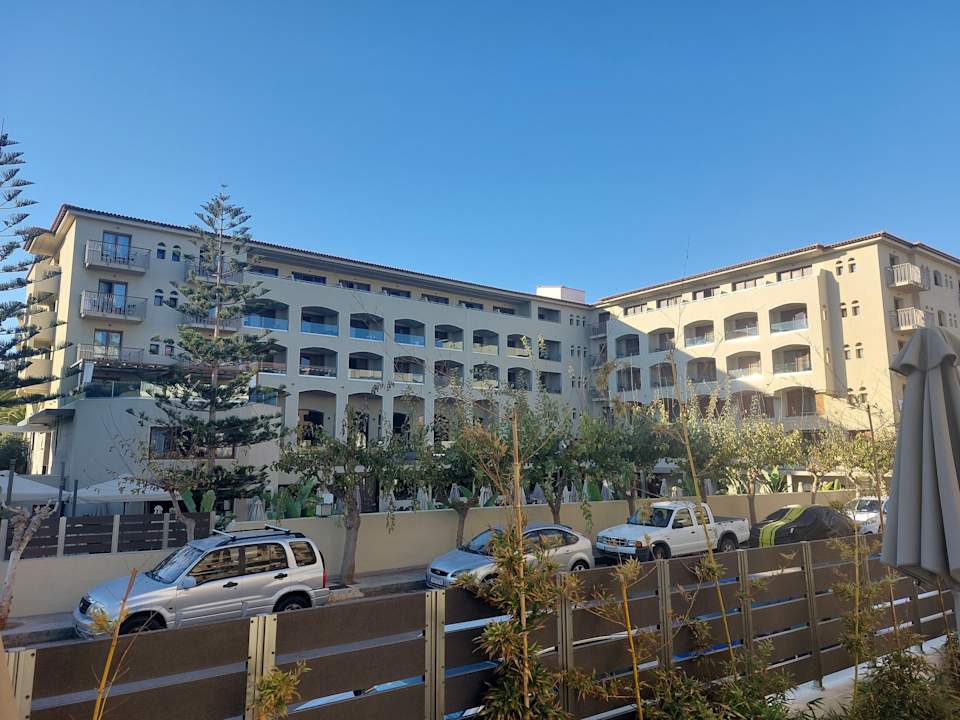 Außenansicht Hotel Theartemis Palace