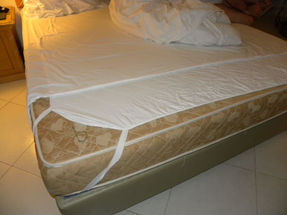 "Fertig bezogenes Bett" Pickalbatros Golf Beach Resort