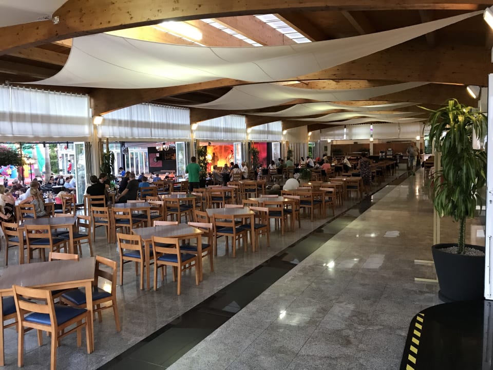 Essbereich Aparthotel Ciudad Laurel
