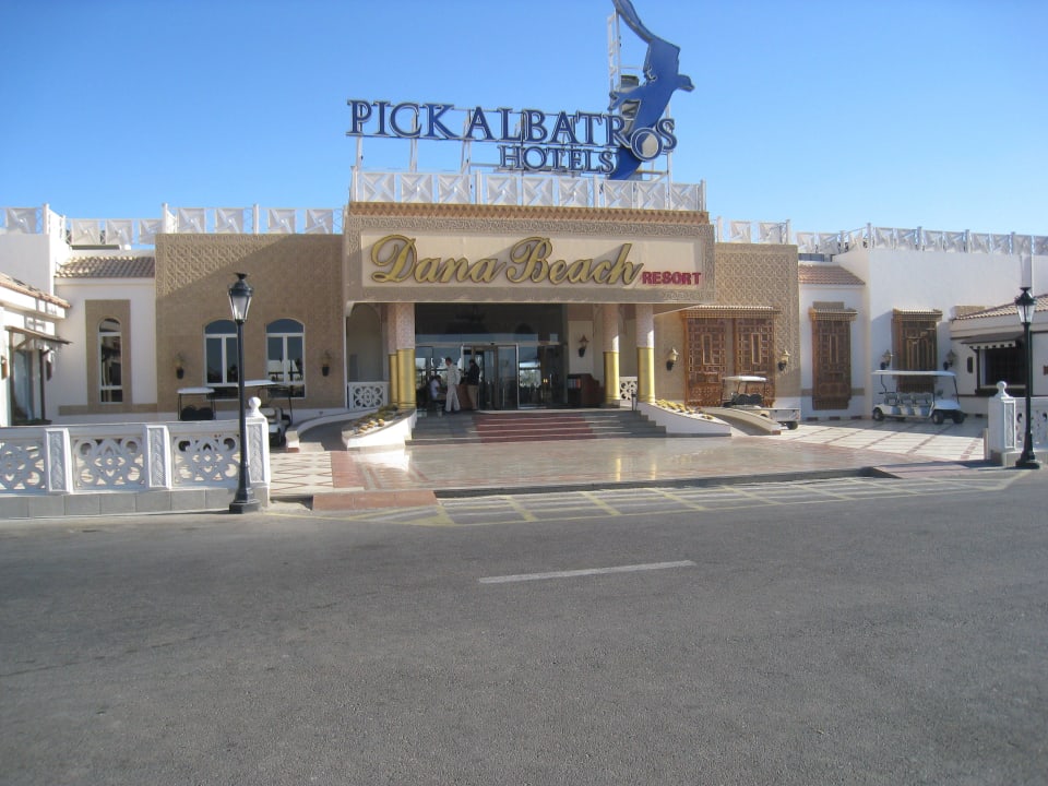 Hoteleingang Pickalbatros Dana Beach Resort - Hurghada