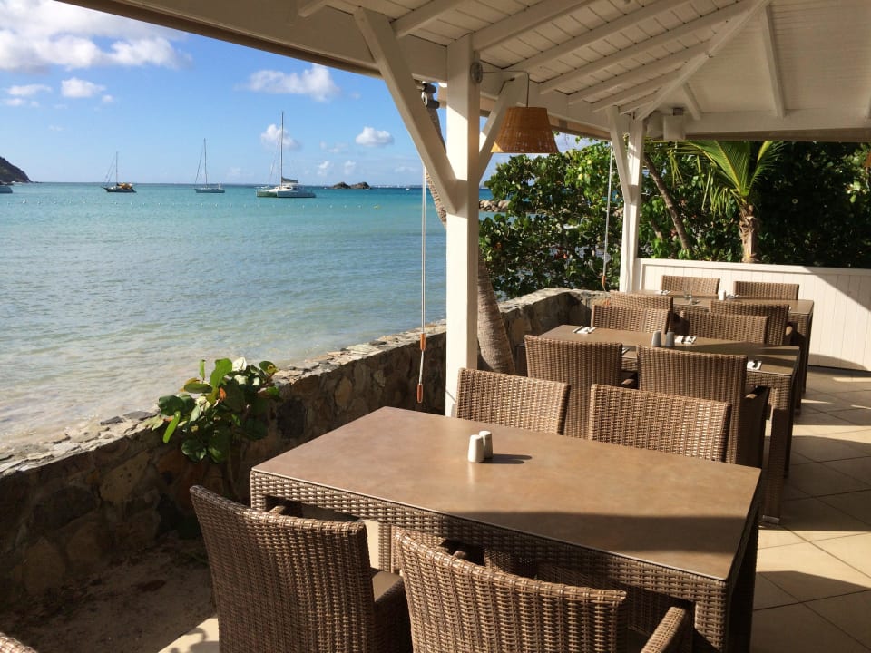 Beim Mittagsbuffet Secrets St. Martin Resort & Spa