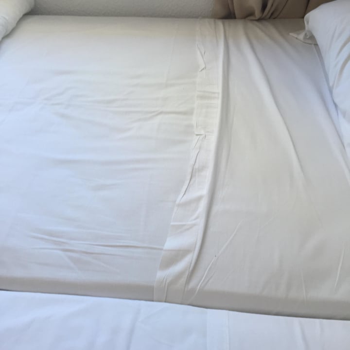 Fleckiges Bettlagen Globales Bouganvilla