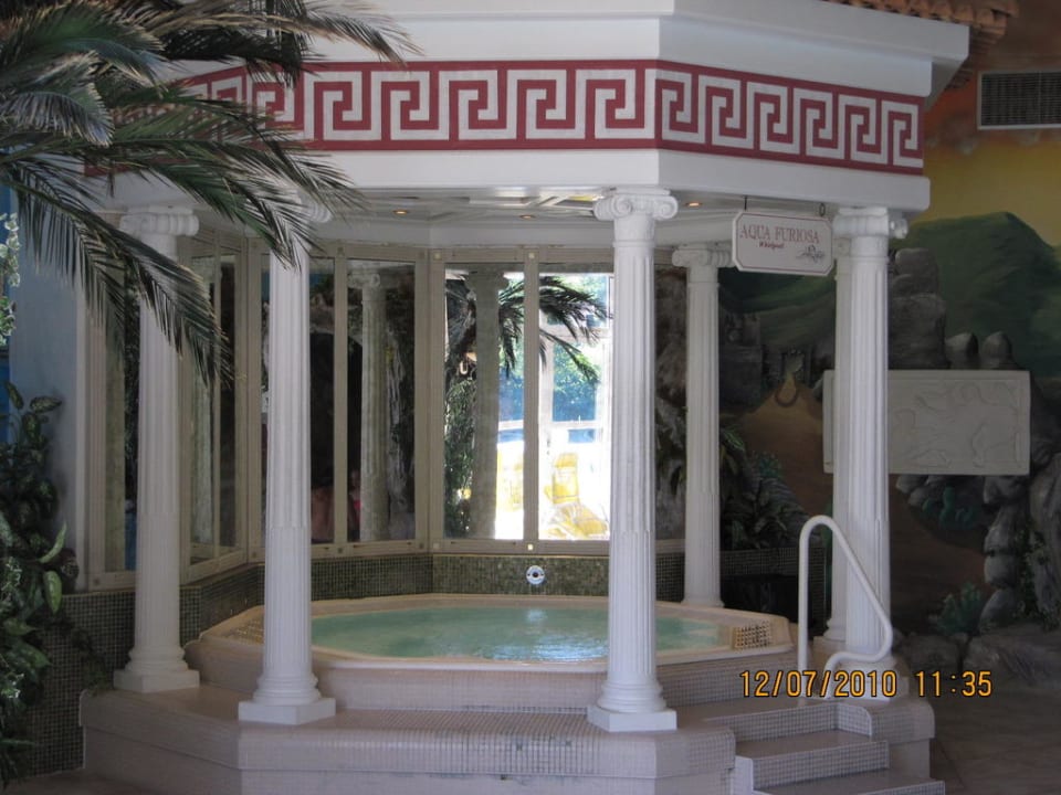 Innenpool Lisi Family Hotel Reith bei Kitzbühel