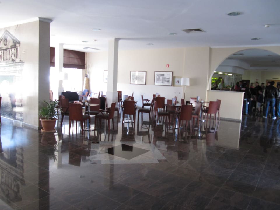 Lobby vor der Bar Valamar Sanfior Hotel & Casa