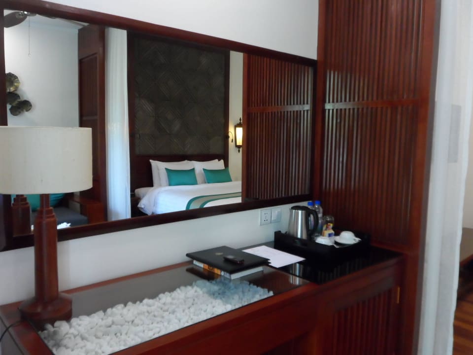 Landmark Room Hotel Lotus Resort & Spa