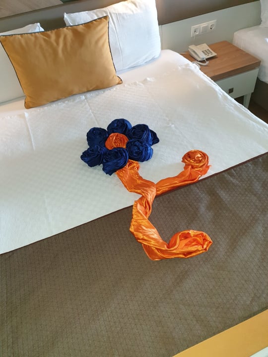 Zimmer Saturn Palace Resort Hotel
