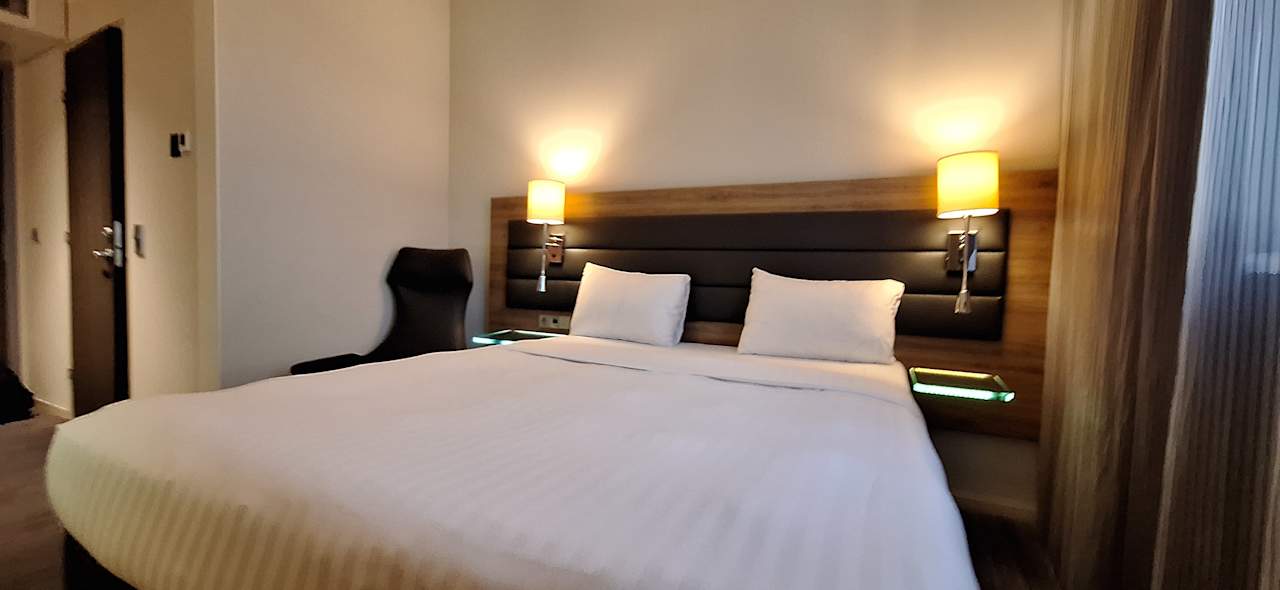 Zimmer MOXY Frankfurt Airport