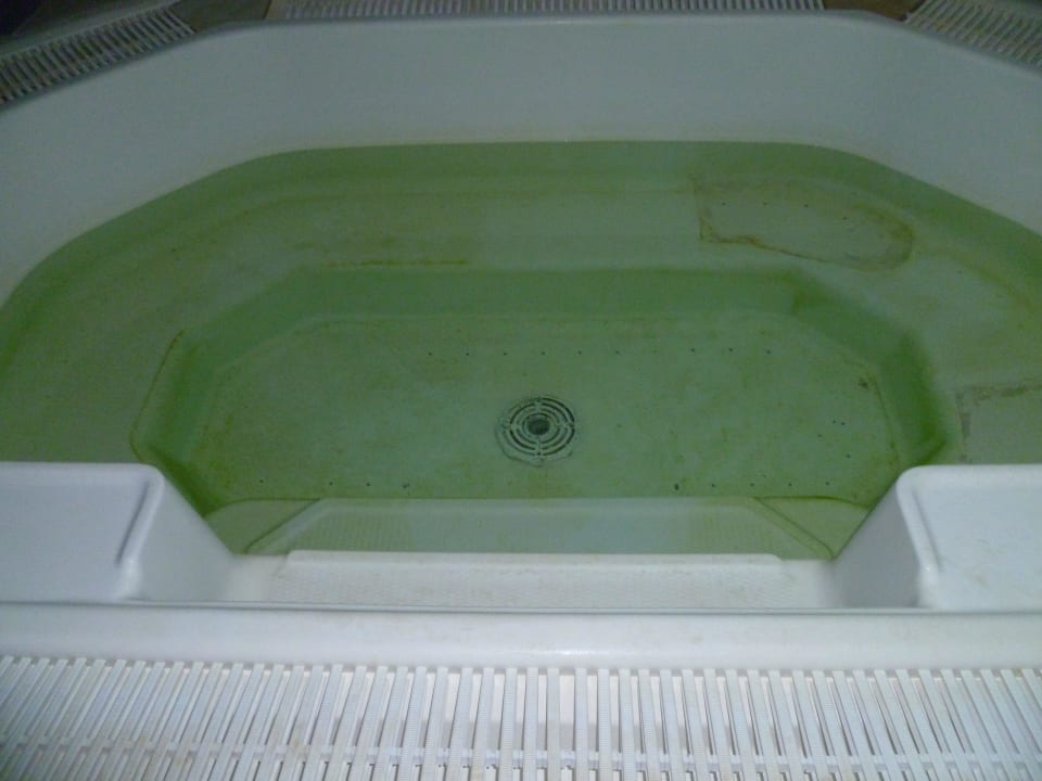 Der "Whirlpool" im Hallenbad Hotel Amir Palace