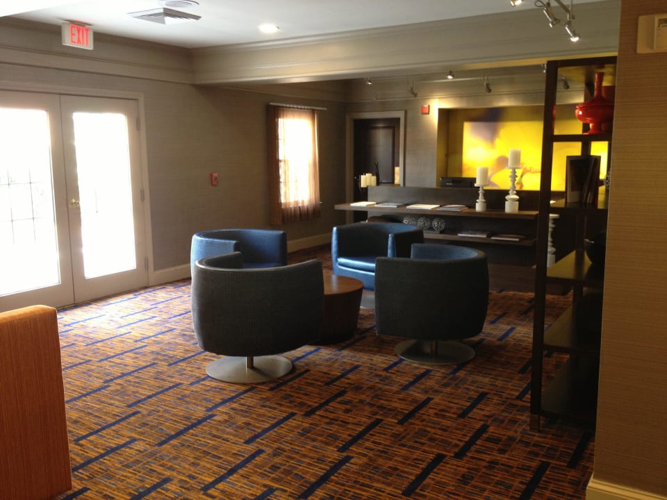 Sitzgelegenheiten  Hotel Courtyard by Marriott Woburn