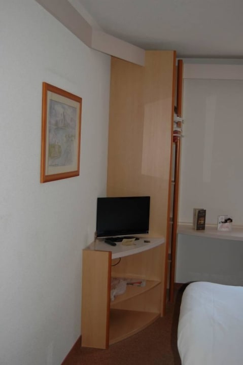 Wnętrze pokoju Hotel Ibis Albi