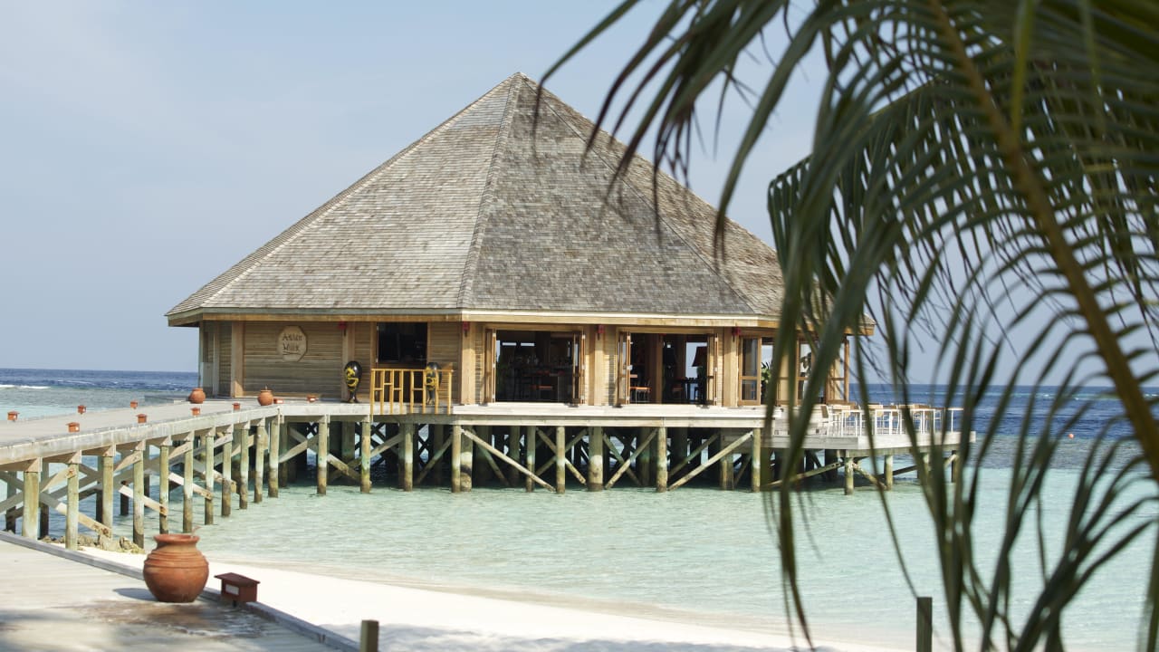 Asian Wok Restaurant Vilamendhoo Island Resort & Spa