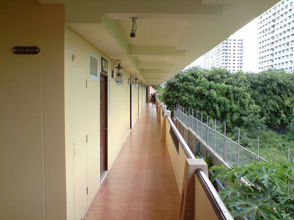 Проход в номера Villa Thongbura