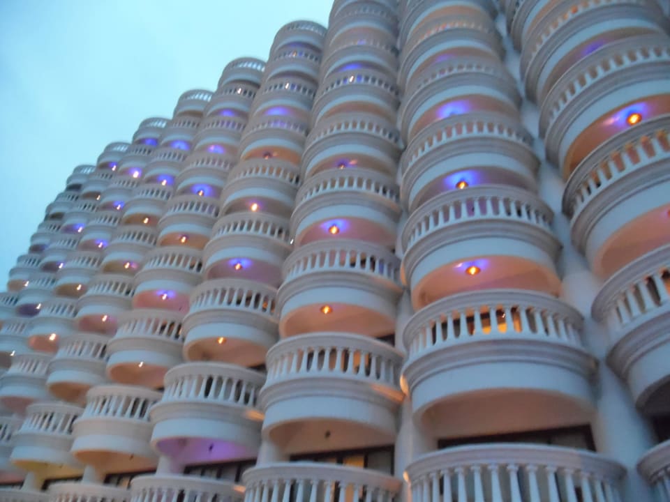Balkone Tower Club At Lebua