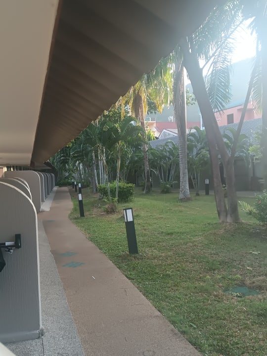 Außenansicht Deevana Patong Resort & Spa