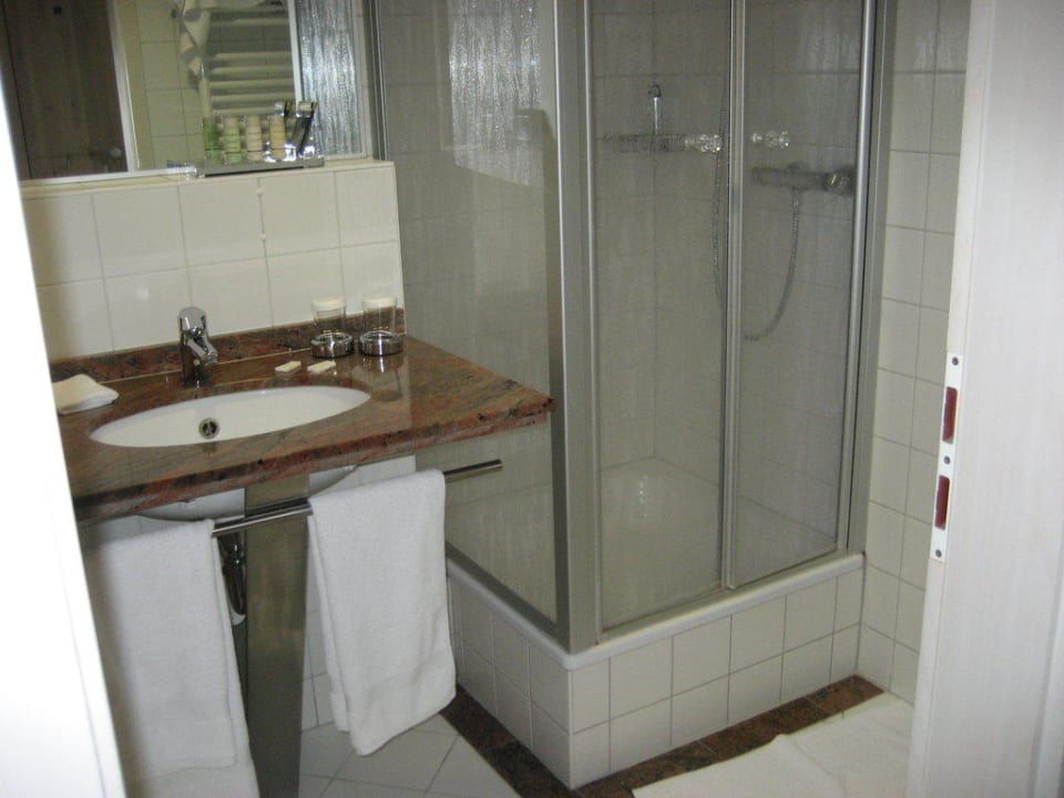 Duschbad AEDENLIFE Hotel & Resort Rügen