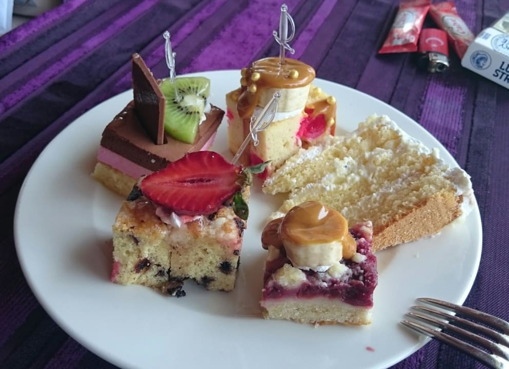 Dessert Mittagsbuffet Diamond Excellence Resort & Spa