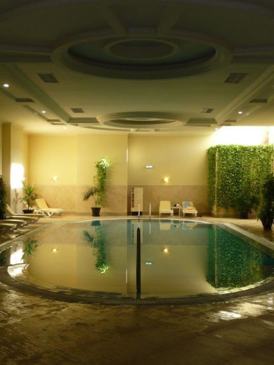 Der Innenpool PortoBay Blue Ocean