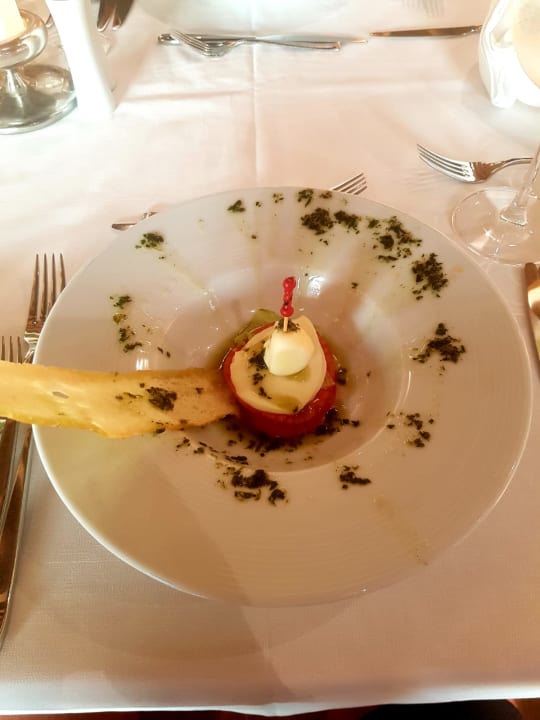 Gastro The Sense Deluxe Hotel