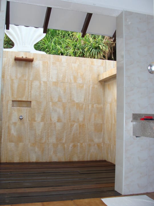Außendusche Adaaran Select Meedhupparu Island Resort - Premium All Inclusive