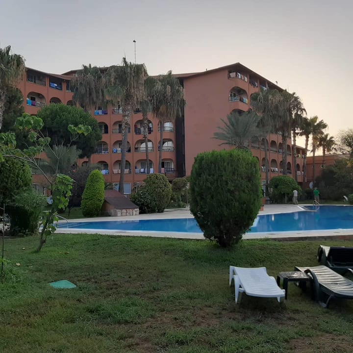 Pool Club Turtas Beach Hotel