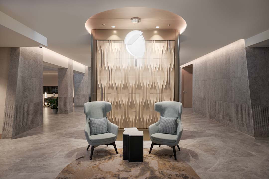 Lobby Marine & Ultra Marine