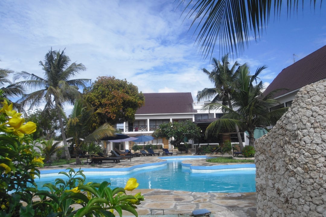 Hotel & Pool Hotel Diani Palm Resort