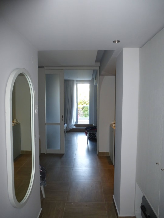 Blick ins Zimmer zum Balkon Lyttos Beach Hotel