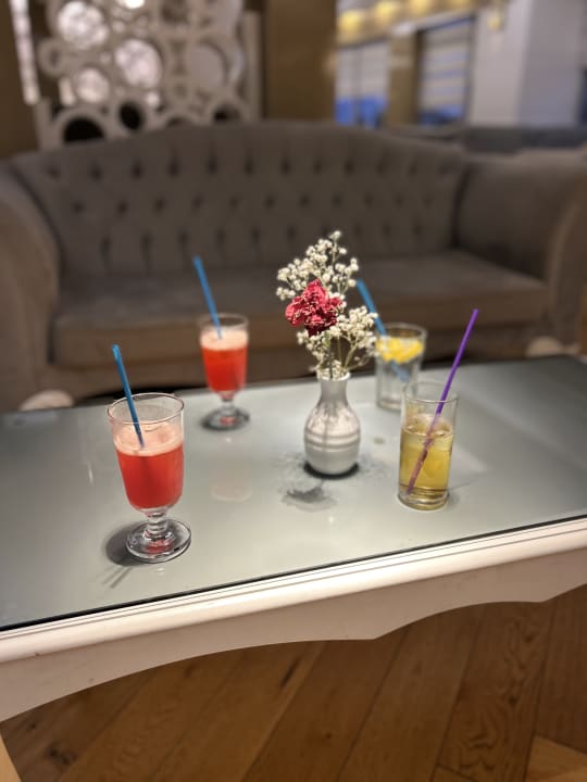 Gstro Saturn Palace Resort Hotel