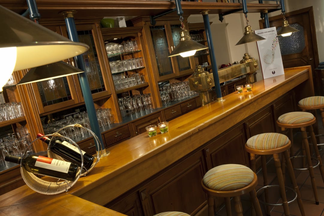 Hotelbar Tryp by Wyndham Bremen Airport