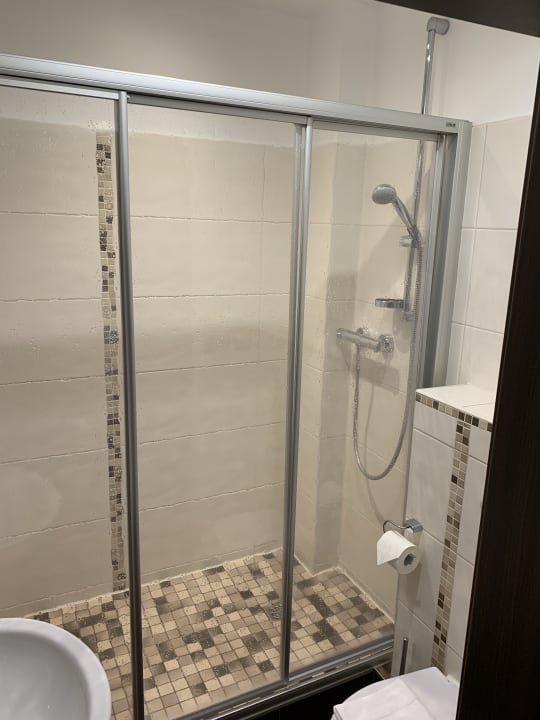 Zimmer Hotel home