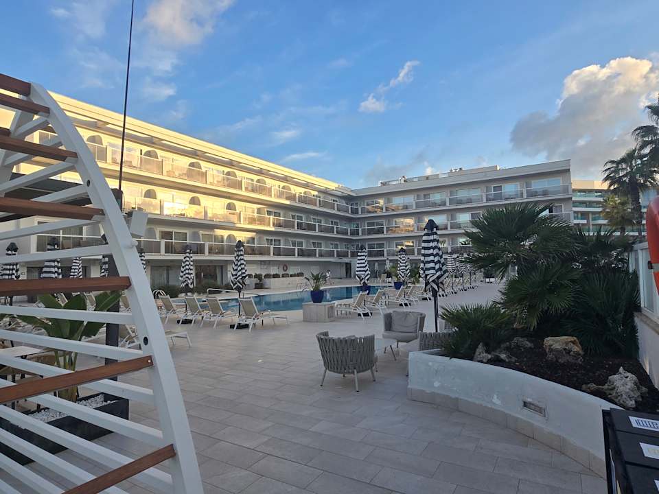 Außenansicht Universal Hotel Neptuno - Adults Only