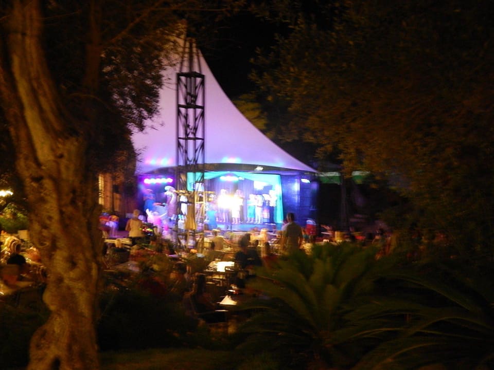 Abendveranstaltung des Animationsteams Green Garden Aparthotel