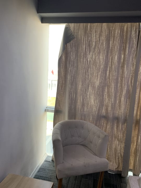 Zimmer lily airport otel