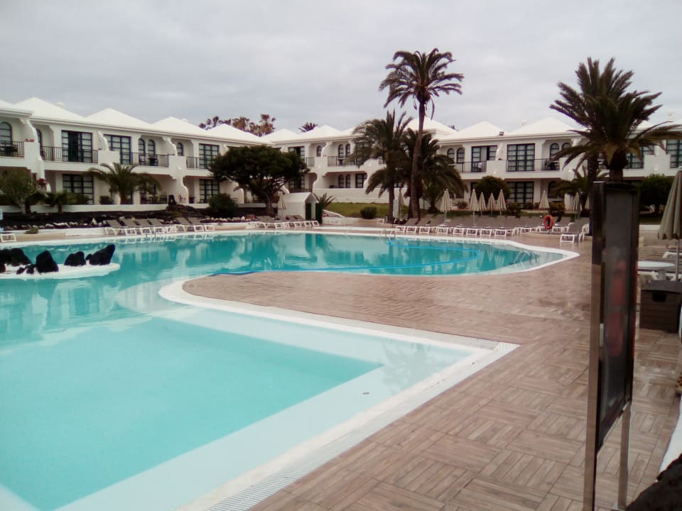 Pool H10 Ocean Suites