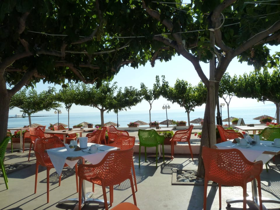 Blick von der Frühstücksterrasse Hotel Corissia Princess