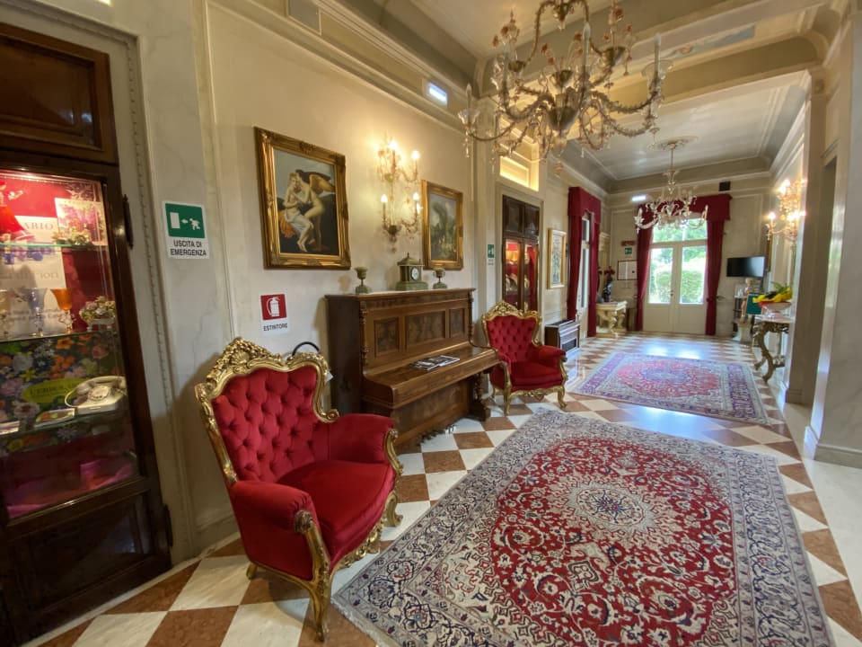 Lobby Park Hotel Villa Stucky