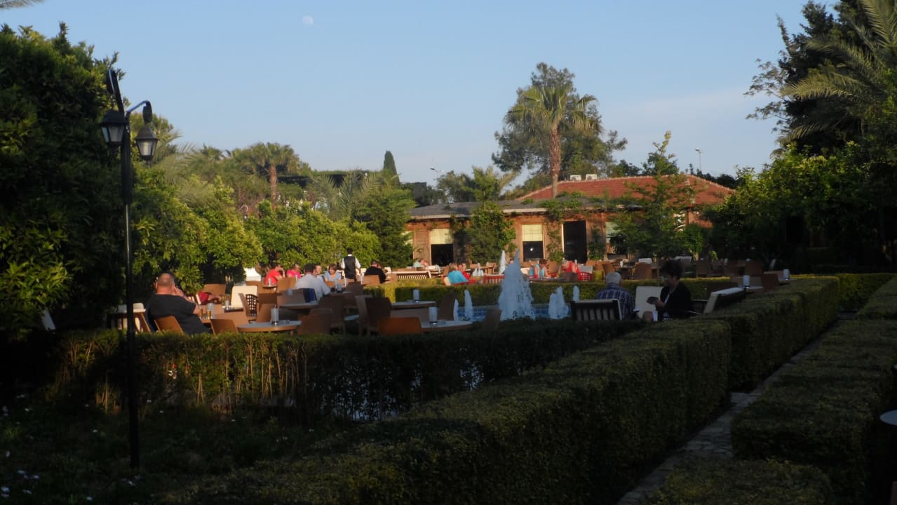 Bar Can Garden Beach