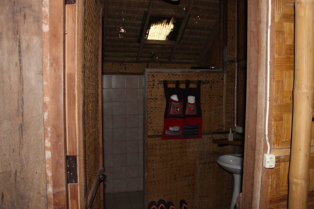 Blick ins Bad Hotel Lisu Lodge