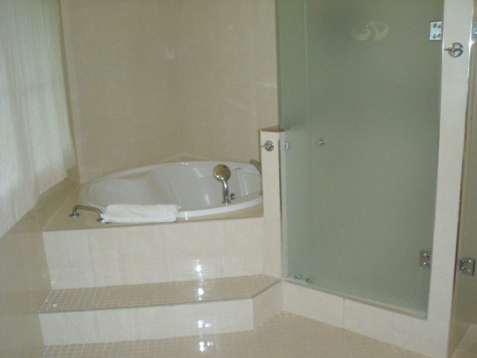 Dusche und Whirpool Grand Palladium Select Bávaro Resort & Spa