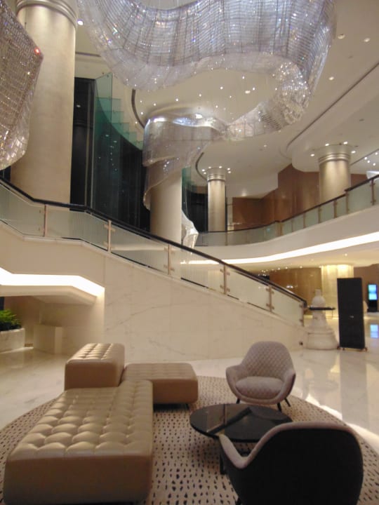 Lobby Harbour Grand Kowloon