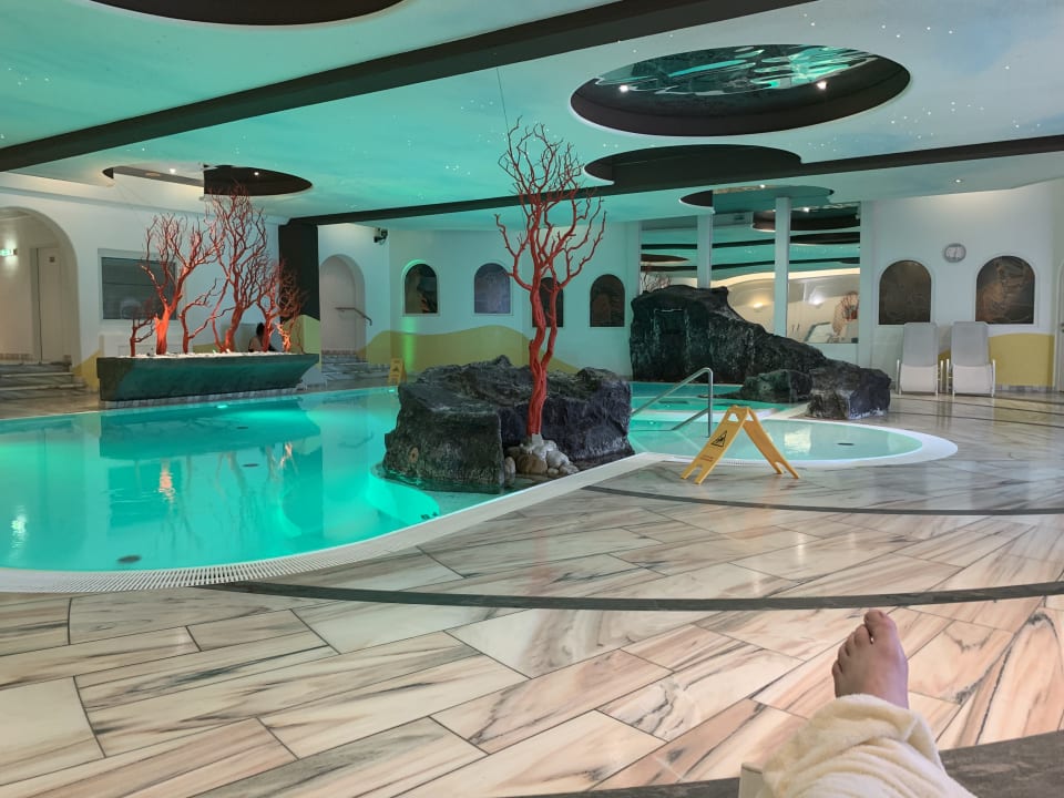 Pool Hotel Almesberger