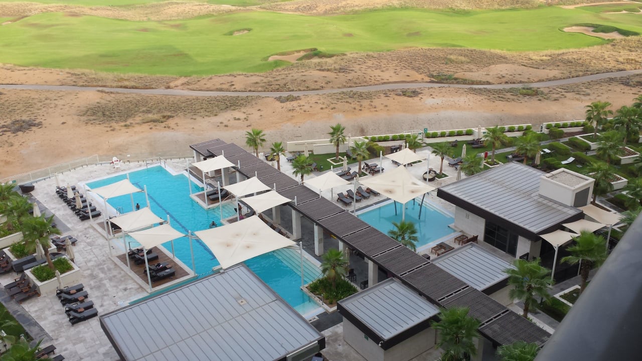 Blick vom Balkon Crowne Plaza Hotel Yas Island