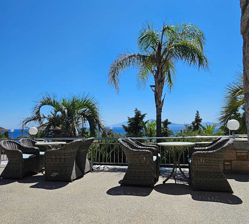 Gastro Grand Blue Beach Hotel