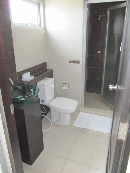 Bad mit Toilette Hotel The Residence Airport & Spa